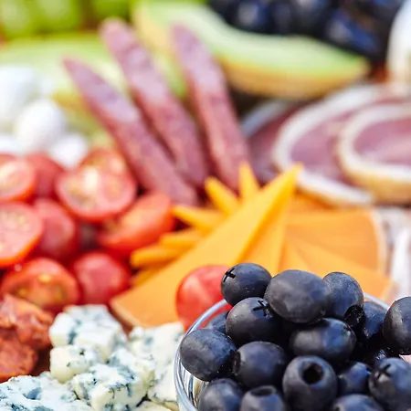 Patzay Borhotel מלון